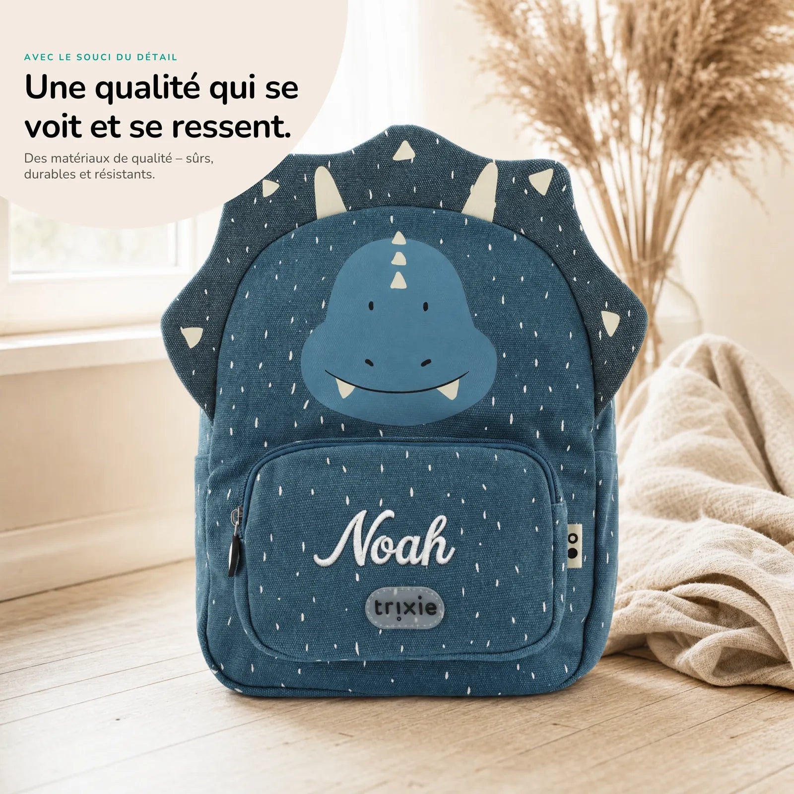 Sac à dos crèche Tricératops personnalisé, matières durables — Kidsmood