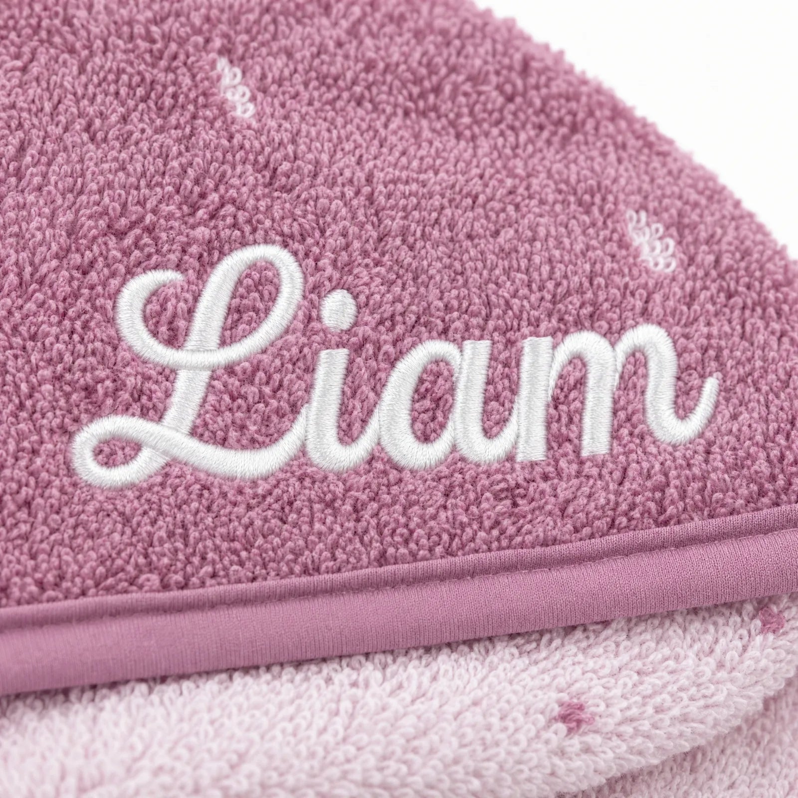 Cape de bain bébé Trixie Paon personnalisée, prénom brodé — Kidsmood