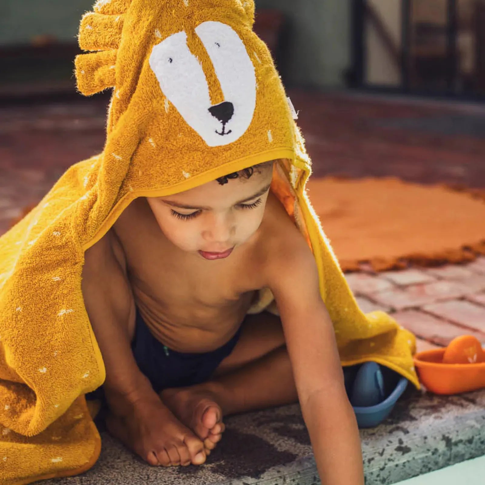 Cape de bain bébé Lion en coton biologique doux — Kidsmood