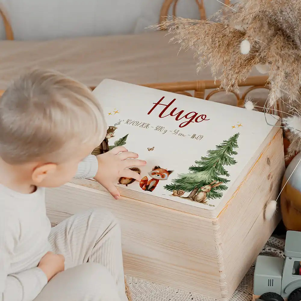 Boîte à souvenirs bébé personnalisée – Cabane de la forêt