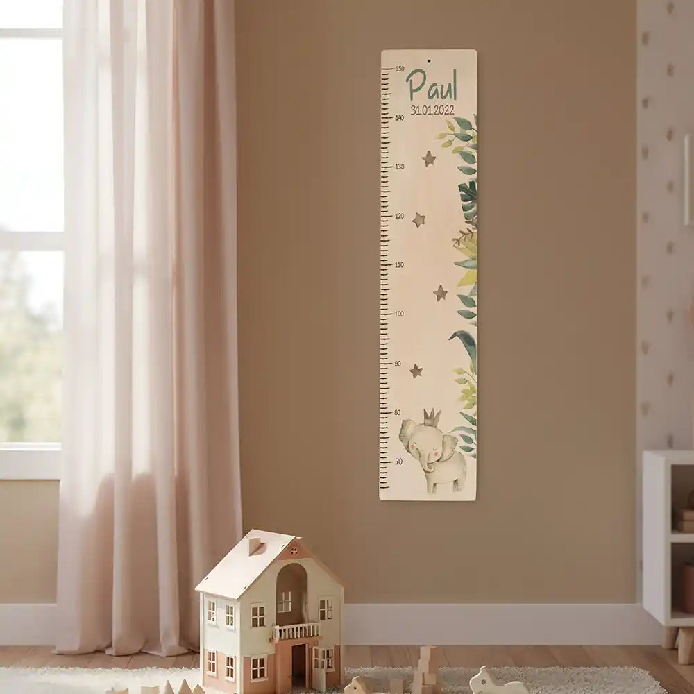 Toise enfant personnalisée Éléphant – toise murale accrochée dans la chambre d'enfant