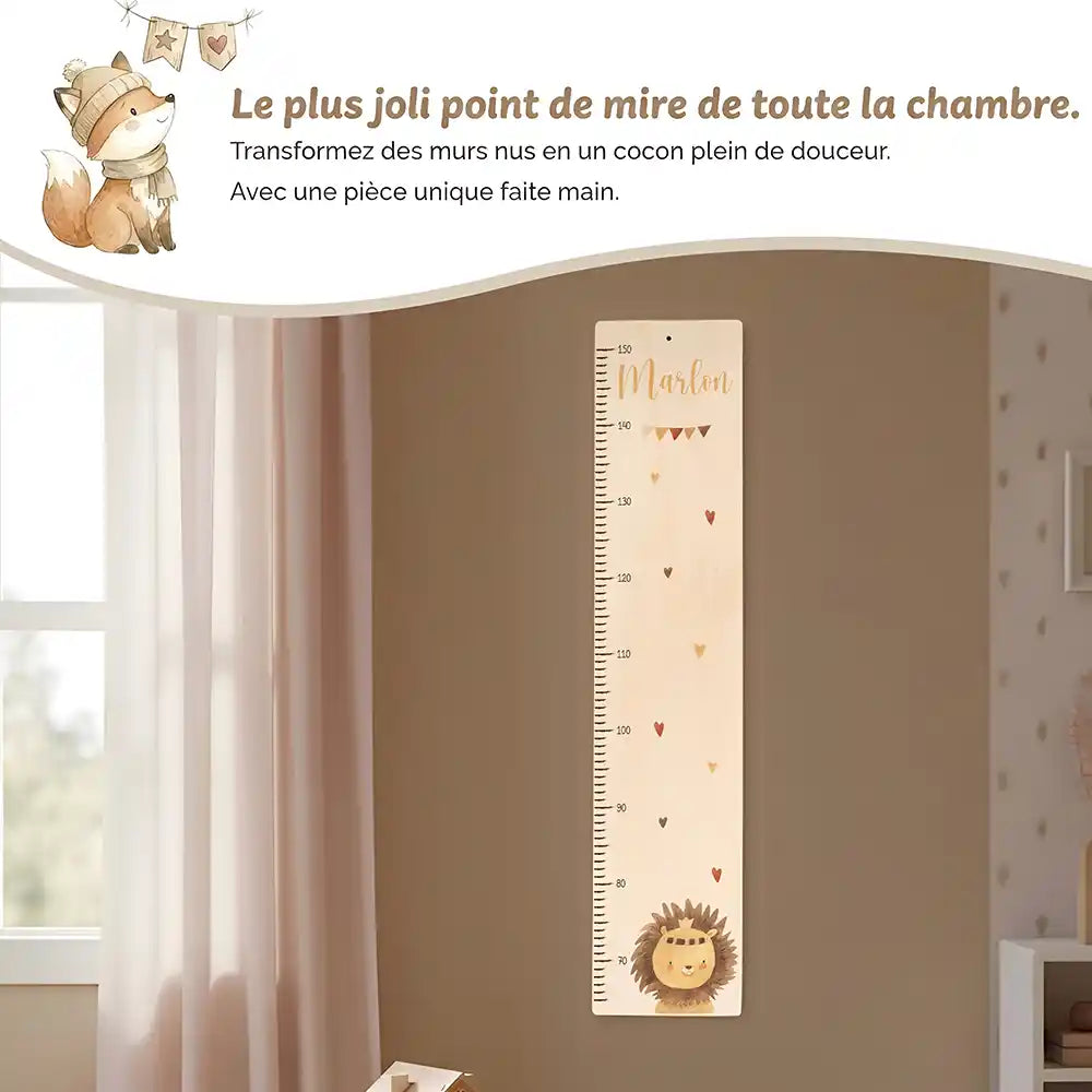 Toise enfant personnalisée Lion et cœurs – jolie décoration murale pour la chambre d'enfant