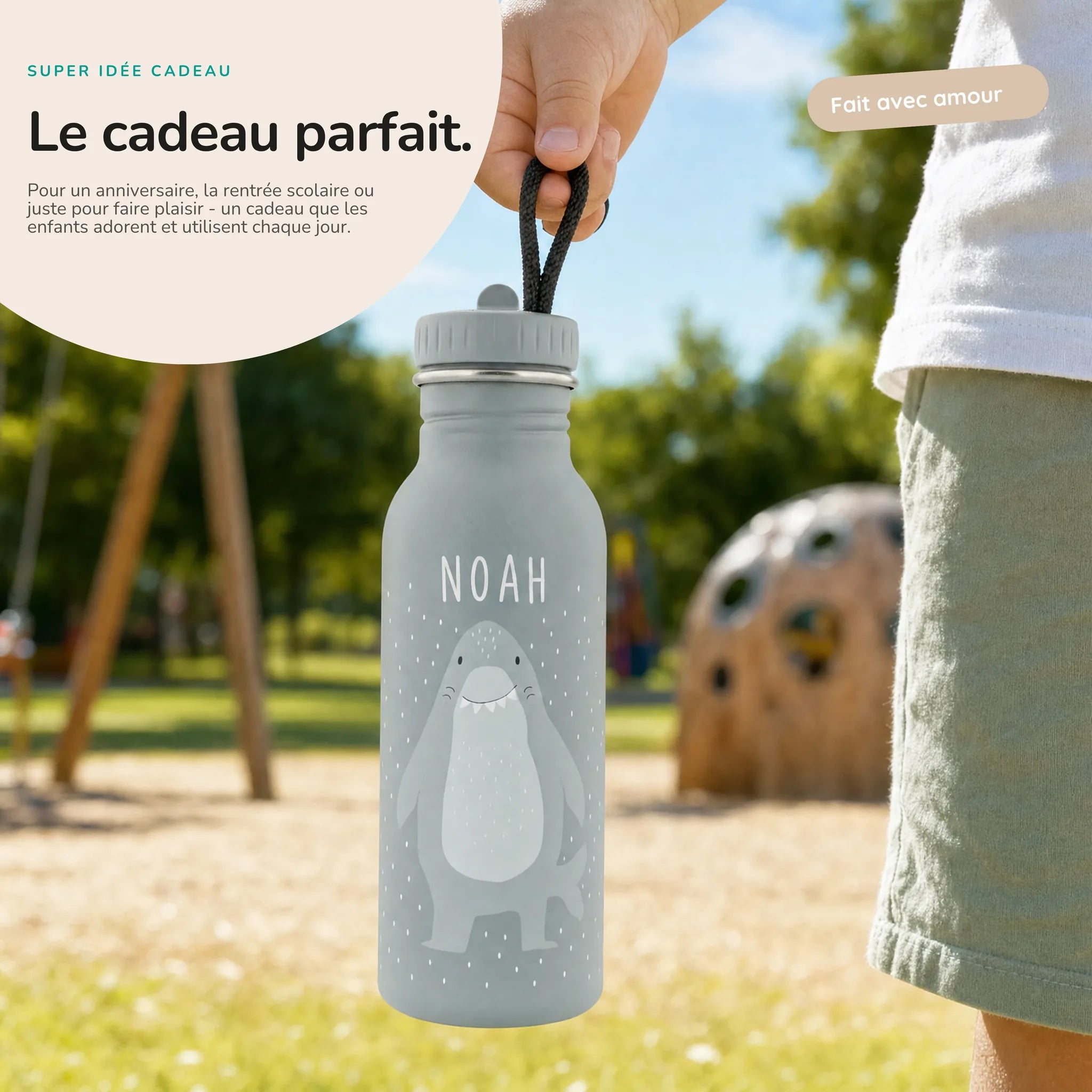 Gourde personnalisée prénom gravé au laser, motif Requin — Kidsmood
