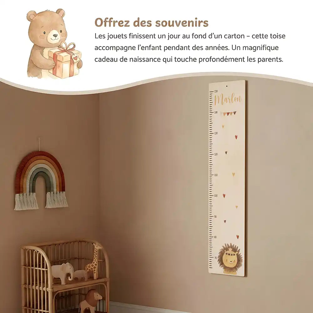 Toise enfant personnalisée Lion et cœurs – idée cadeau de naissance ou de baptême