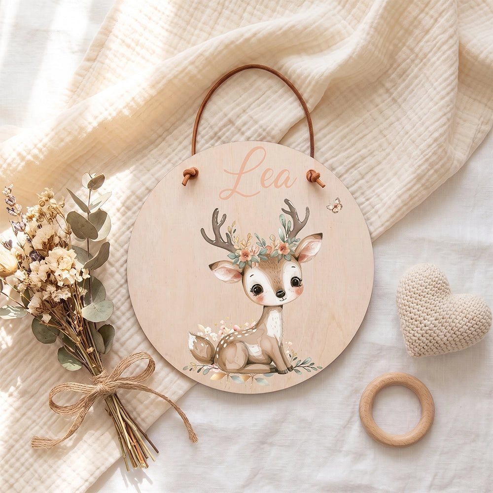 Plaque de porte personnalisée, motif Biche fleurie — Vue de détail à plat | Kidsmood