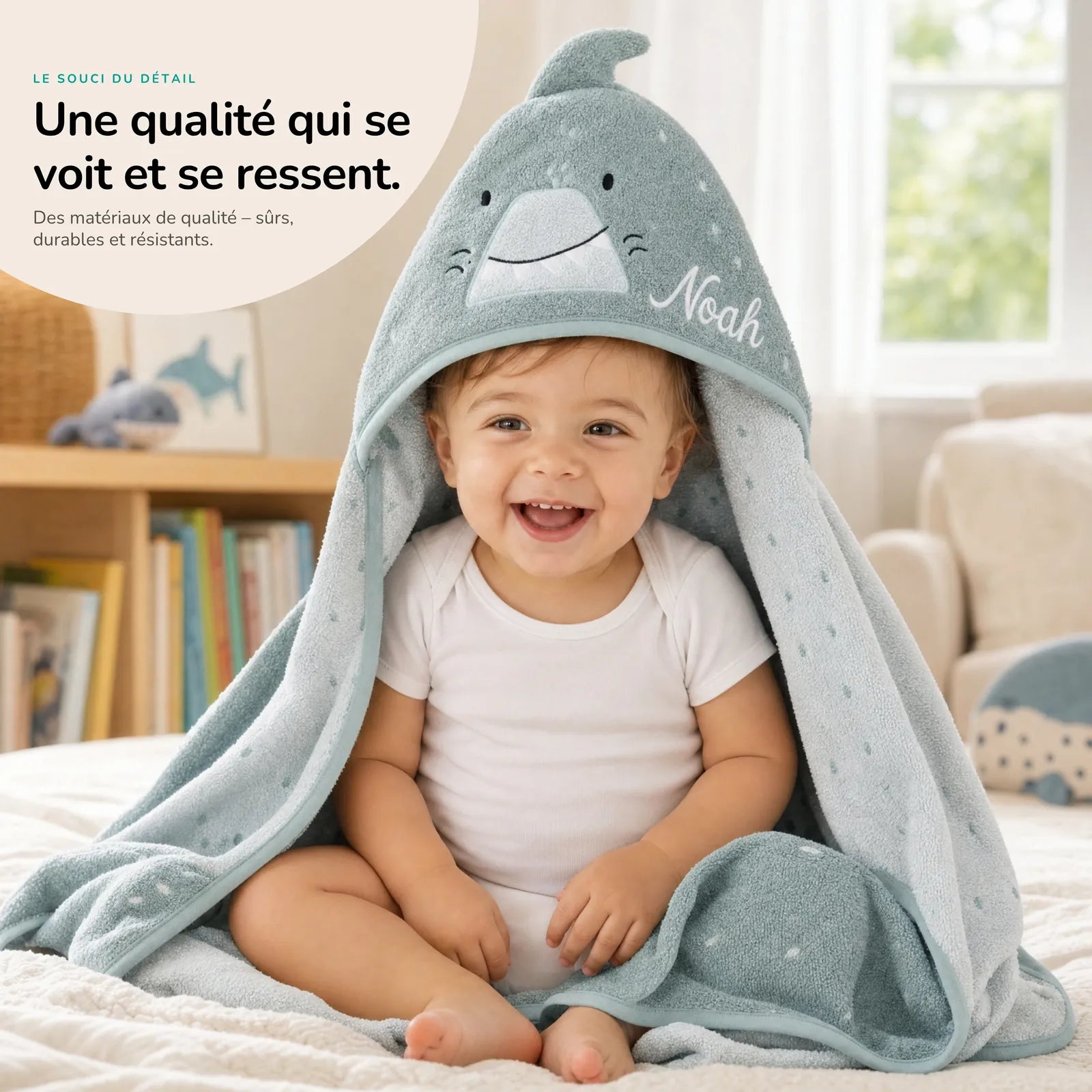 Cape de bain naissance Requin 75 x 75 cm personnalisée — Kidsmood