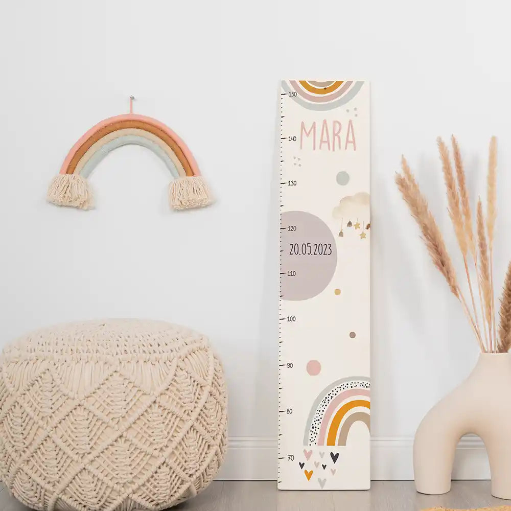 Toise enfant personnalisée Arc-en-ciel pastel – variante claire avec prénom et date de naissance imprimés