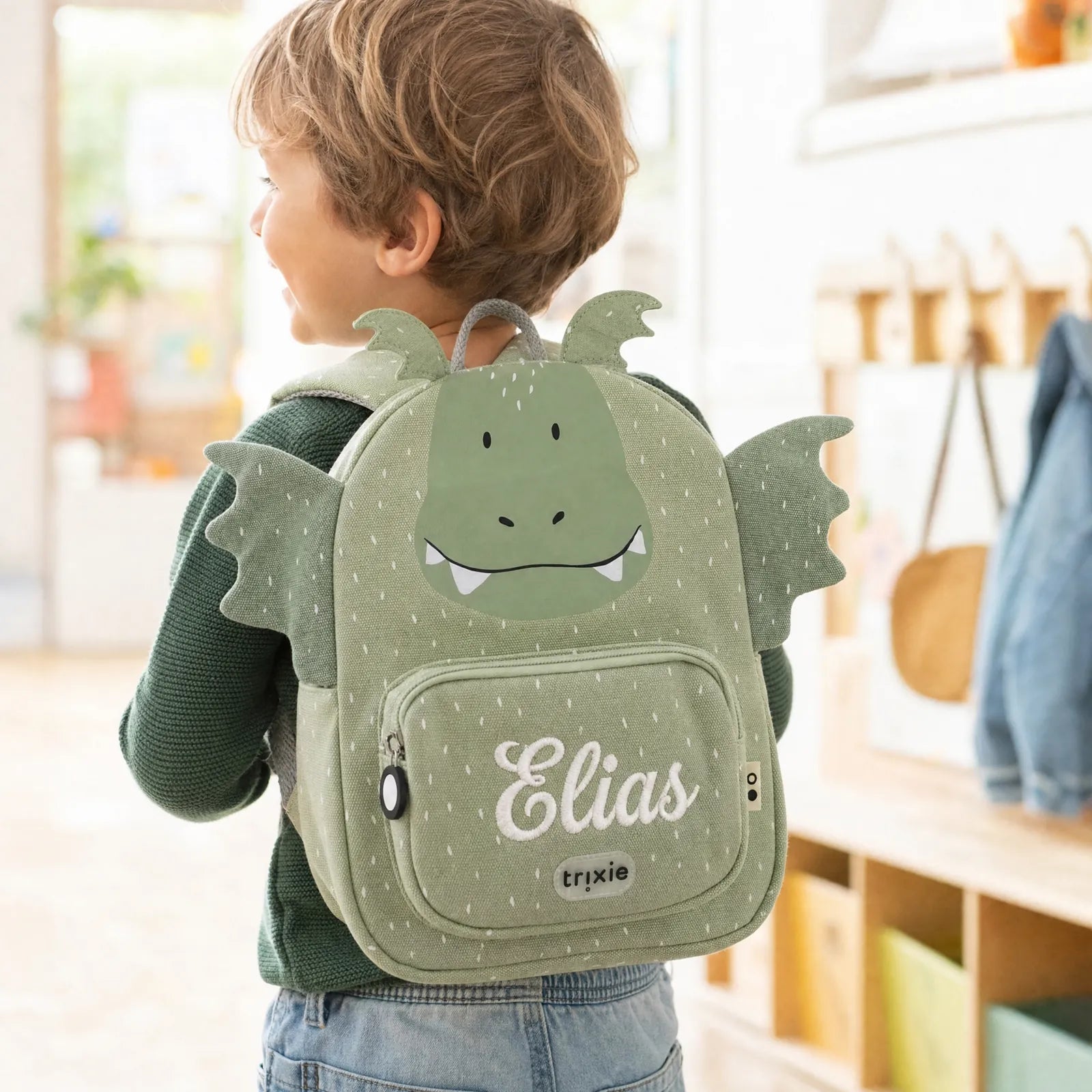Mini sac à dos Dragon dès 2 ans, porté par un enfant — Kidsmood