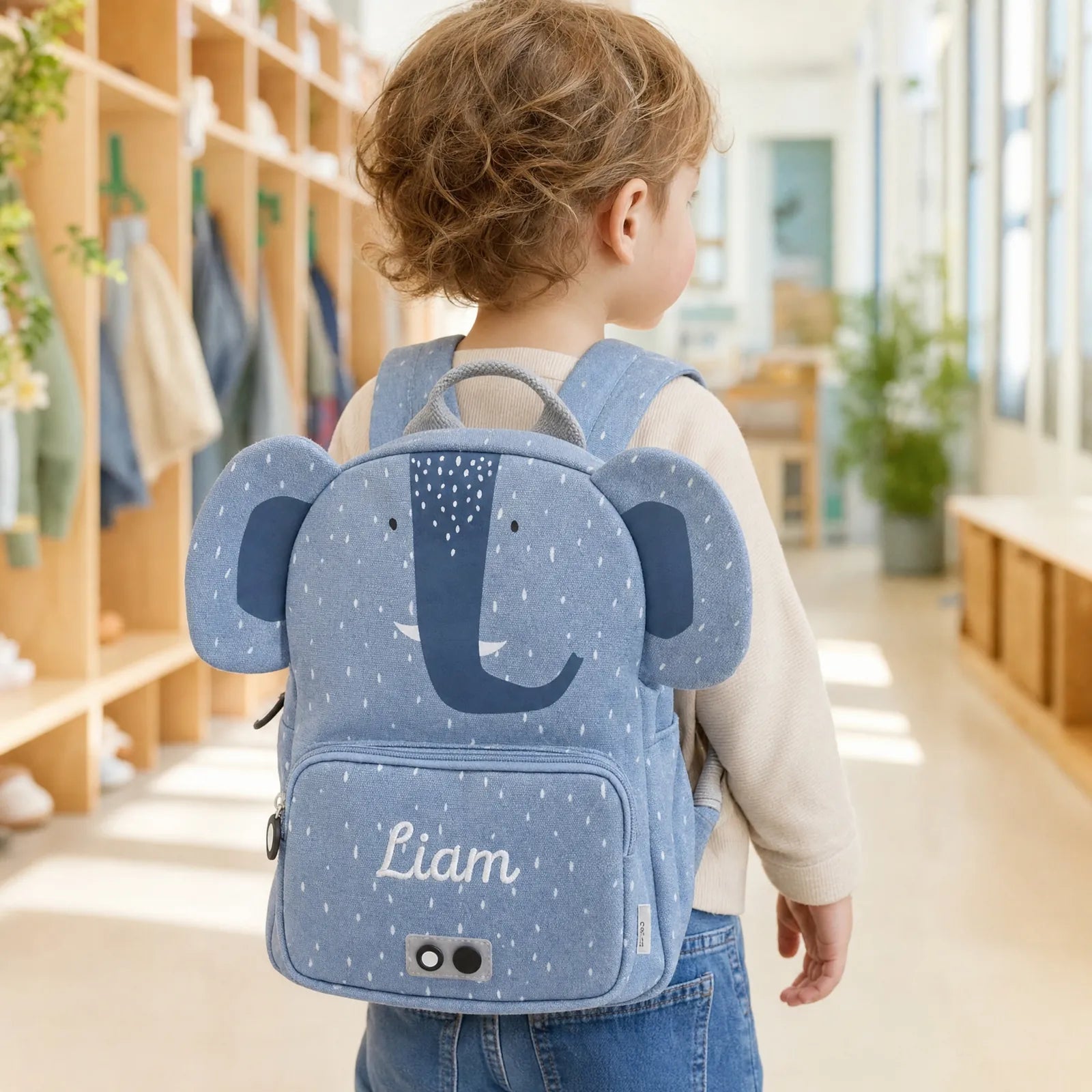 Mini sac à dos Éléphant dès 2 ans, porté par un enfant — Kidsmood
