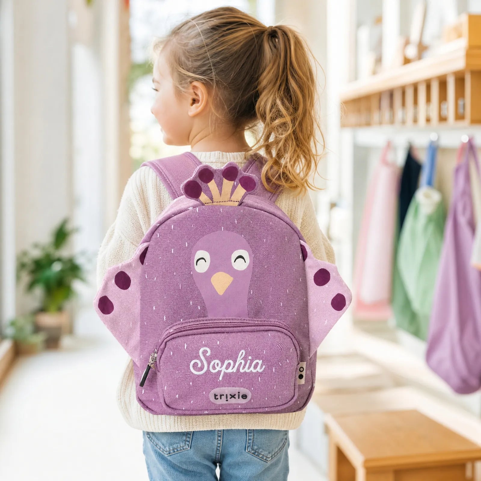 Mini sac à dos Paon dès 2 ans, porté par un enfant — Kidsmood