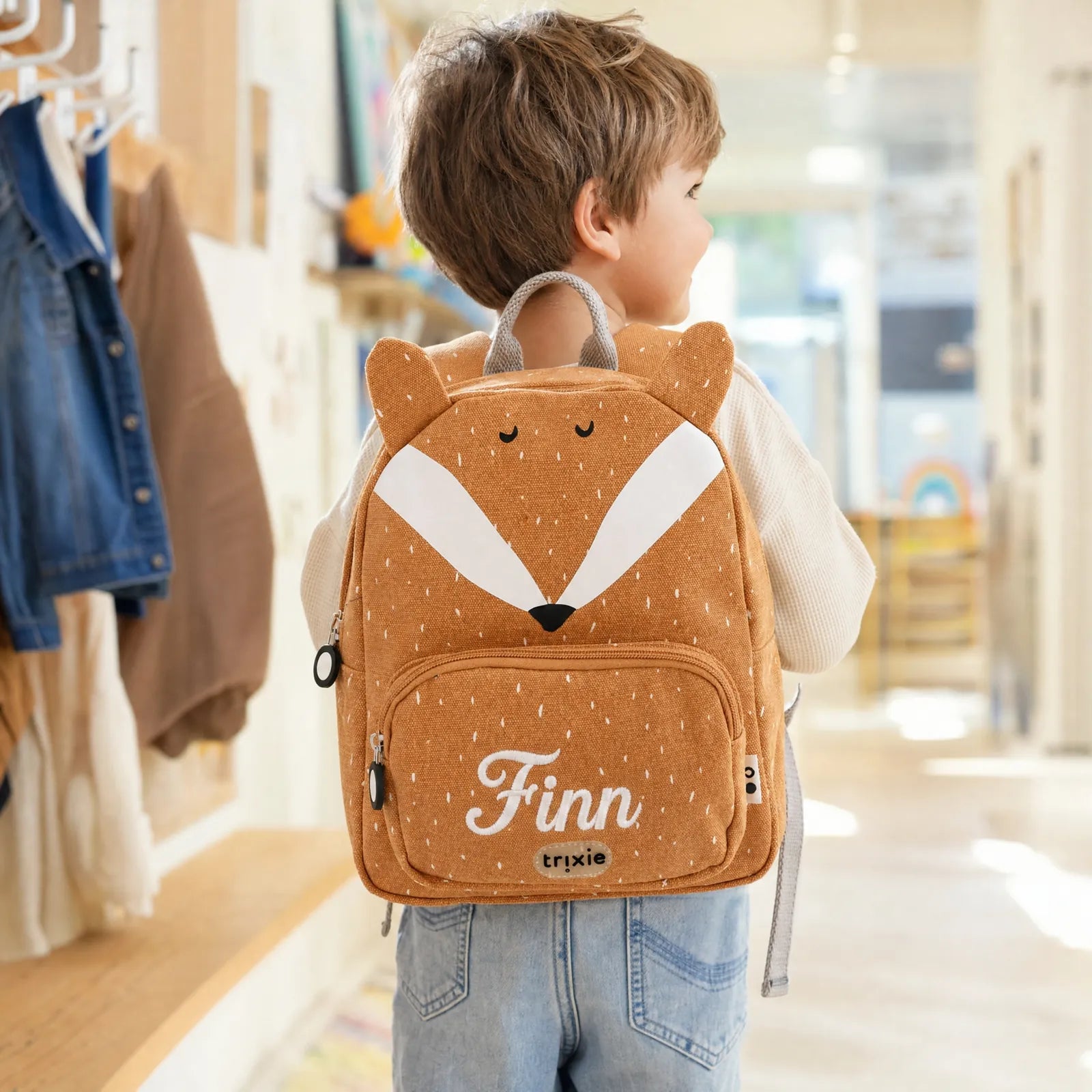Mini sac à dos Renard dès 2 ans, porté par un enfant — Kidsmood
