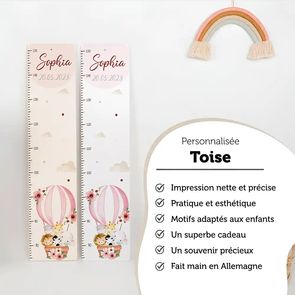 Toise enfant personnalisée Montgolfière – versions bois et aluminium composite côte à côte, fait main en Allemagne