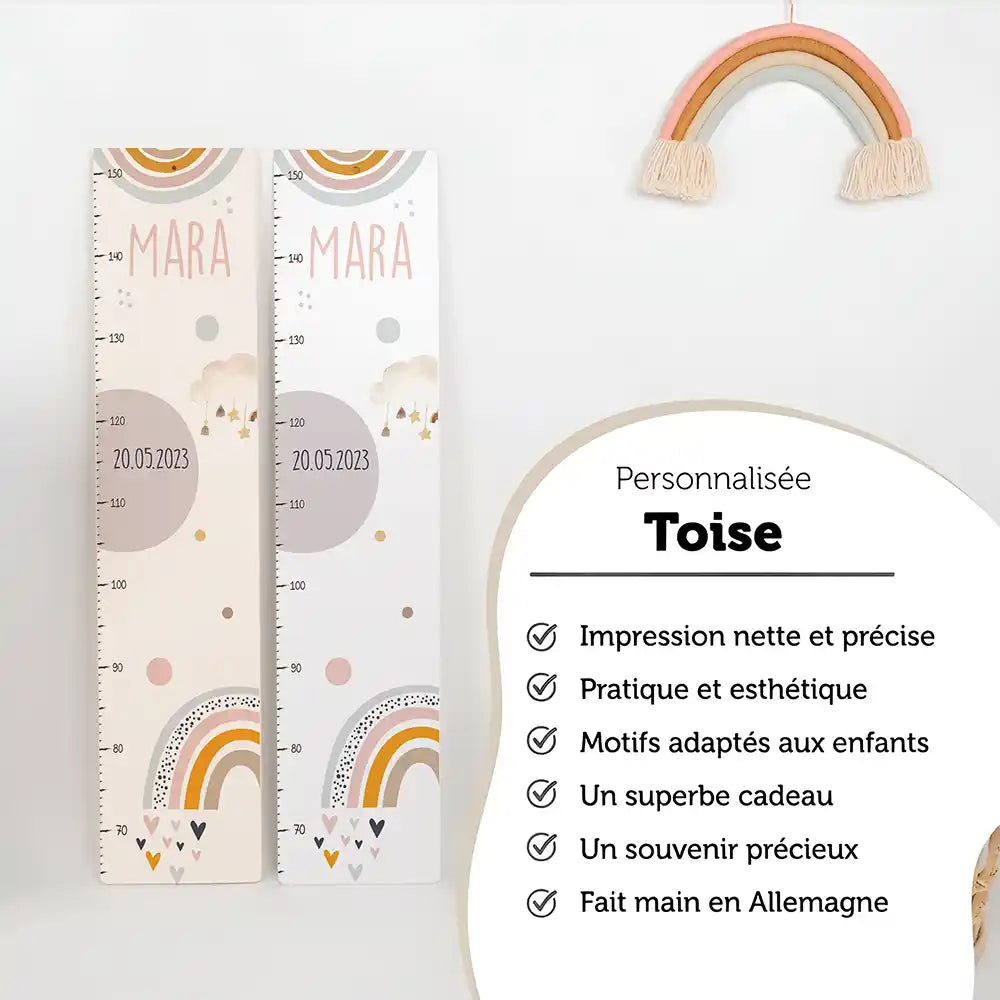 Toise enfant personnalisée Arc-en-ciel pastel – versions bois et aluminium composite côte à côte, fait main en Allemagne