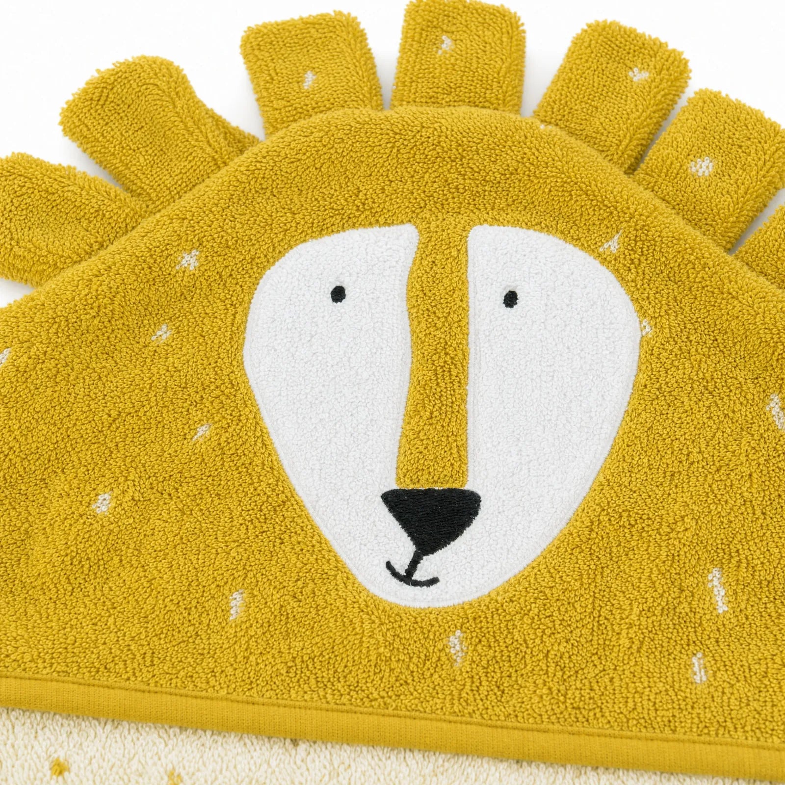 Cape de bain bébé Trixie Lion personnalisée, prénom brodé — Kidsmood