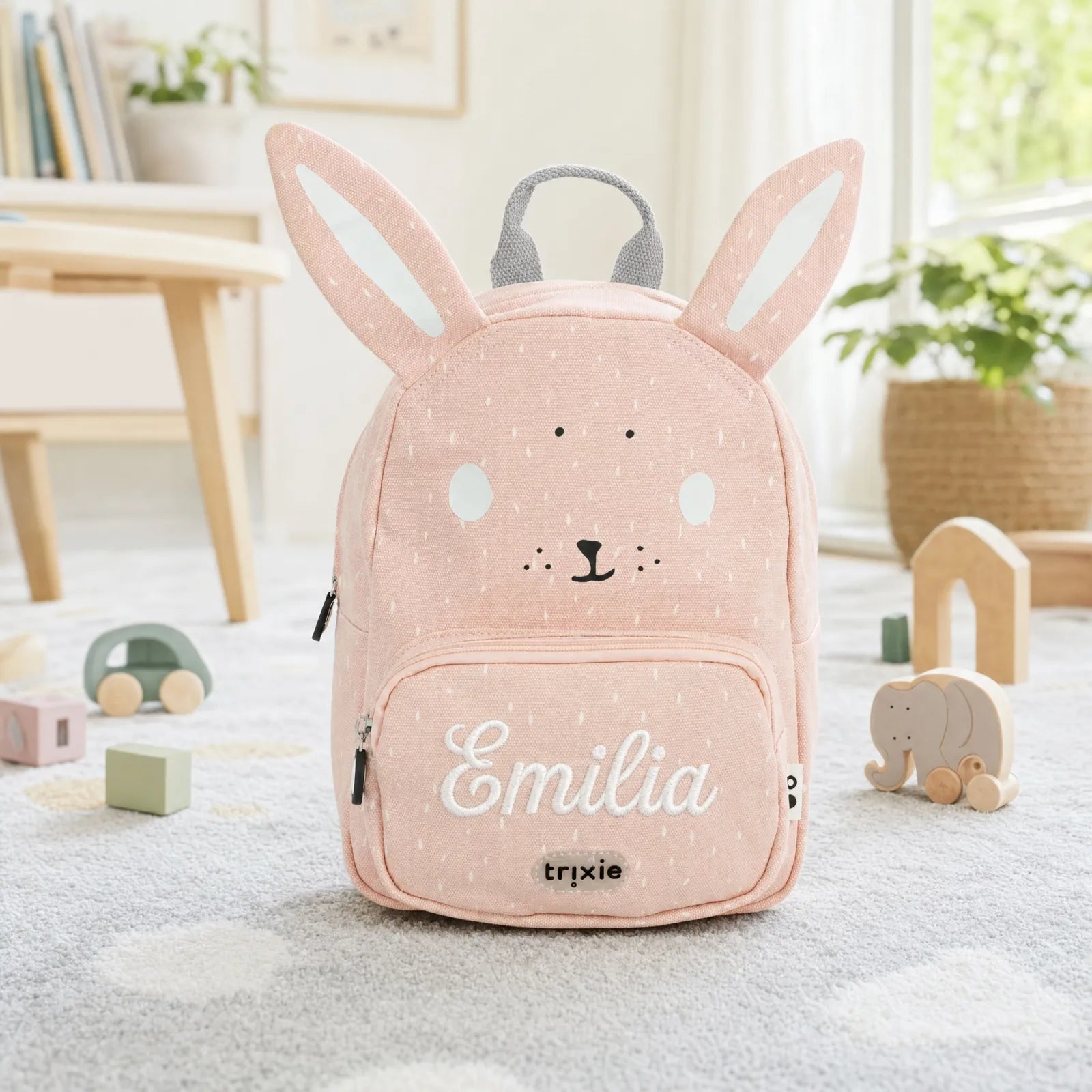 Sac à dos Lapin Trixie en deux tailles (5,25 L et 7,5 L) — Kidsmood