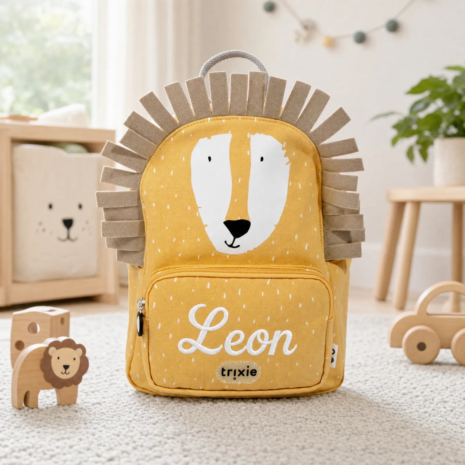 Sac à dos Lion Trixie en deux tailles (5,25 L et 7,5 L) — Kidsmood