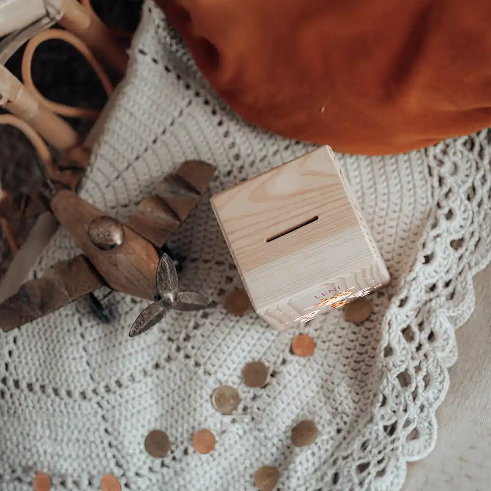 Tirelire en bois, cadeau de naissance ou de baptême, motif girafe — Kidsmood