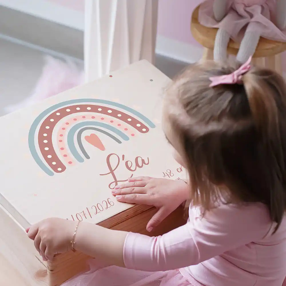 Boîte à souvenirs bébé personnalisée – Arc-en-ciel boho