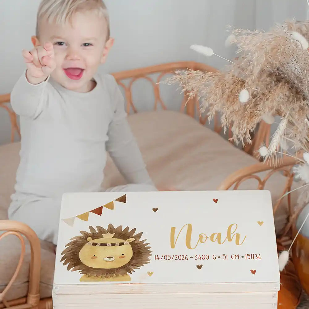 Boîte à souvenirs bébé personnalisée – Petit lion